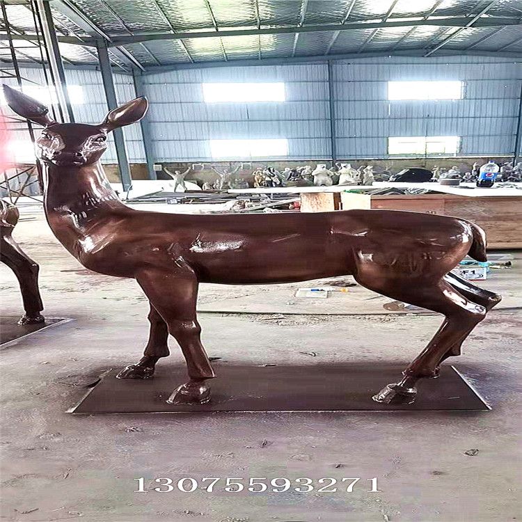 小鹿雕塑现货供应