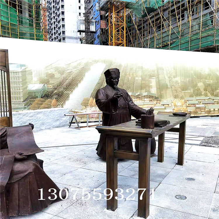 武汉雕塑公司:玻璃钢雕塑后期色彩掉色怎么办?